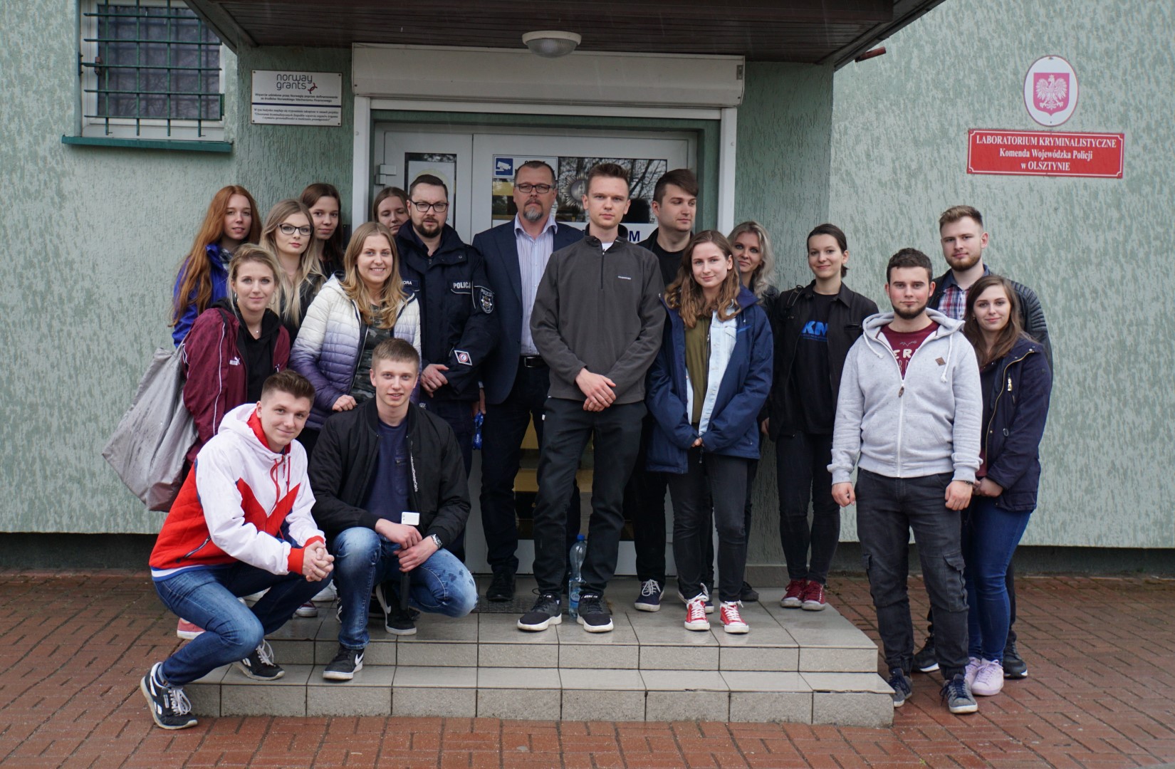 Studenci WSPol podczas wizyty w LK KWP w Olsztynie