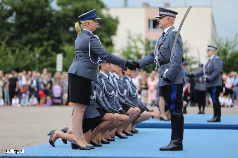 Uroczysta promocja na pierwszy stopień oficerski Policji (fot. MSWiA)