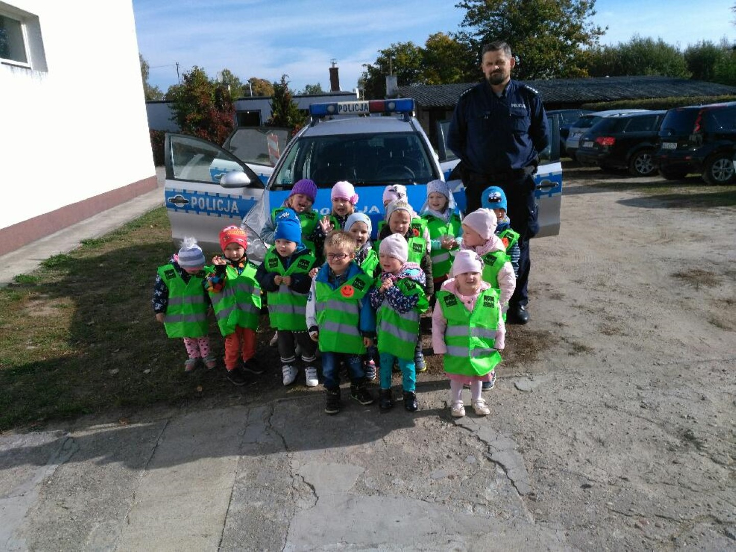 Spotkanie dzieci z Mielna z dzielnicowym
