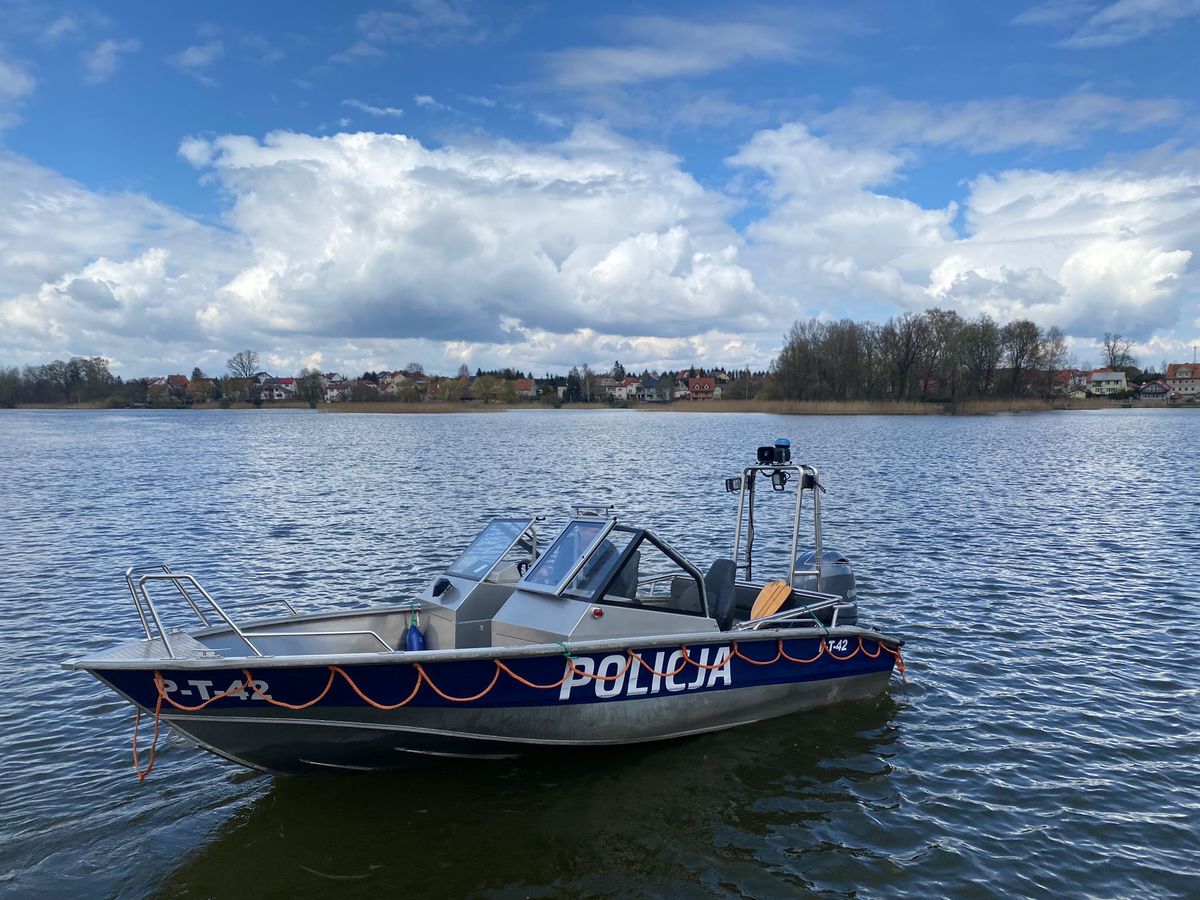 Policyjna łódź KPP w Szczytnie