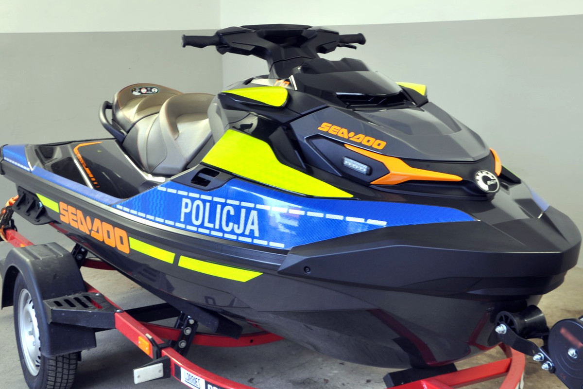 Policyjny skuter wodny Komendy Powiatowej Policji w Giżycku