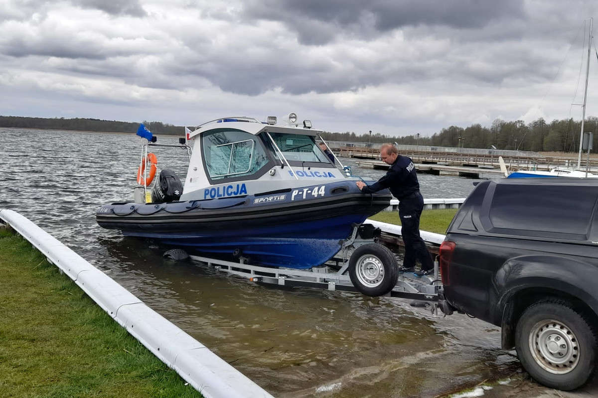 Policyjna łódź Komendy Powiatowej Policji w Węgorzewie