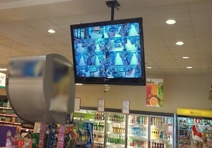 Ekran monitoringu w sklepie