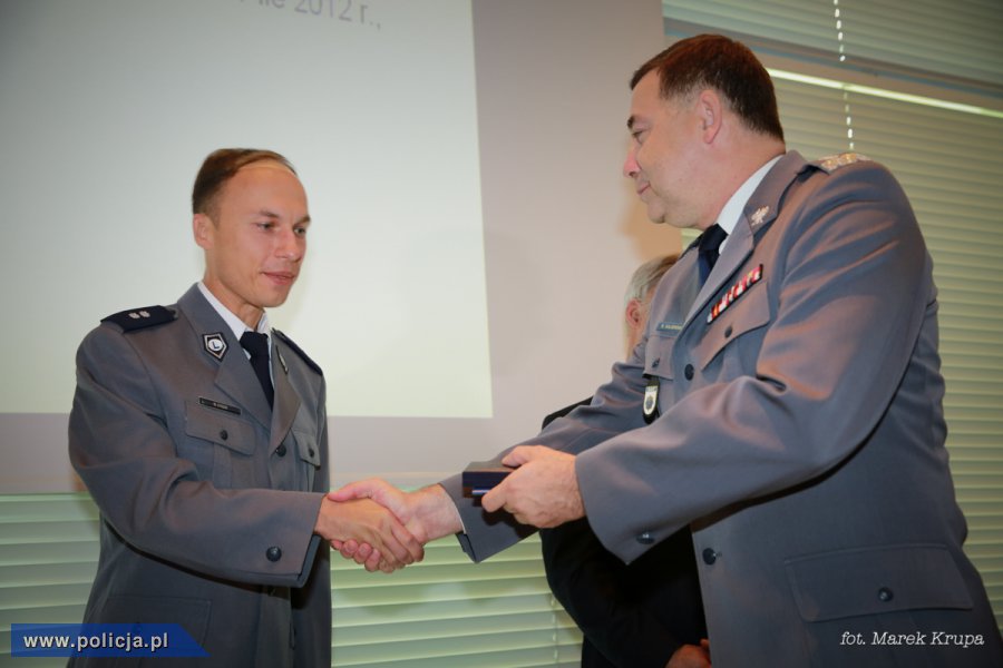 podkom. Mirosław Cydzik z Komendantem Głównym Policji